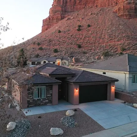Red Canyon Bunkhouse At Kanab - New West Properties